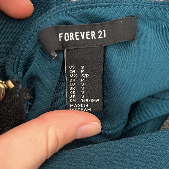 Women’s deep green peplum top - Picture 3 of 3